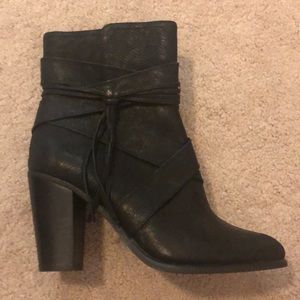 Vince Camuto black heeled boots